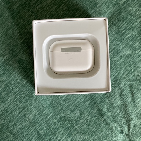 AirPods Pro- Make an Offer! - Picture 6 of 16